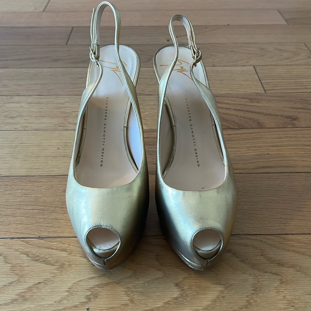 Giuseppe Zanotti Gold Open Toe Slingback Pump